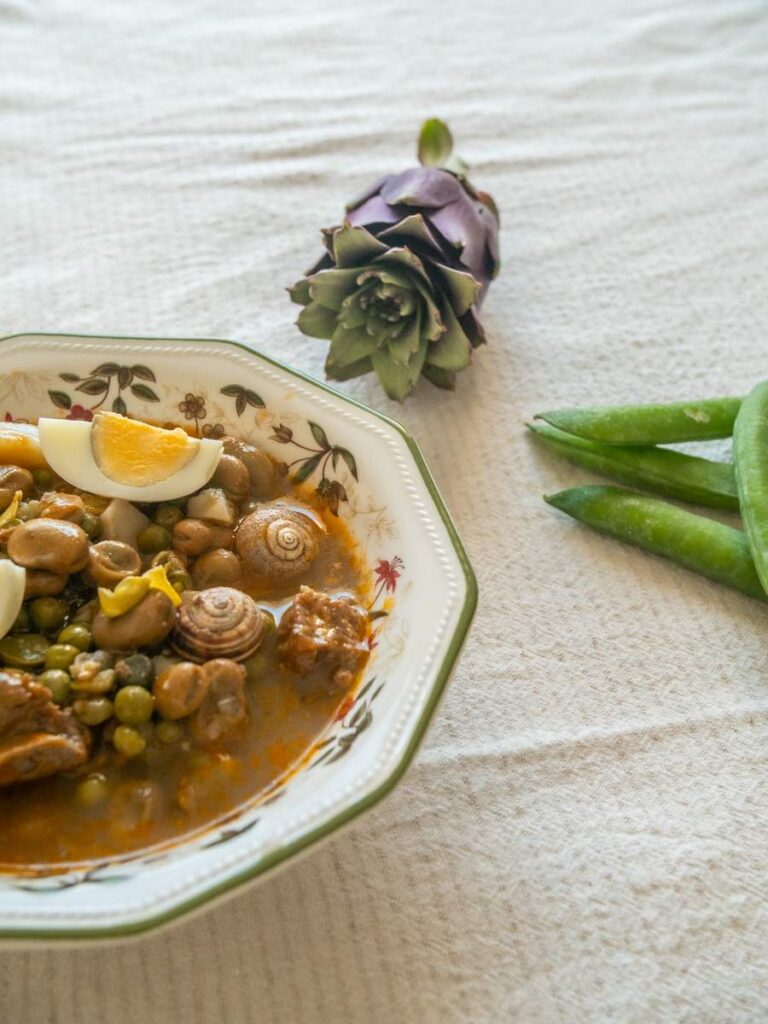 Cazuela de habas y guisantes