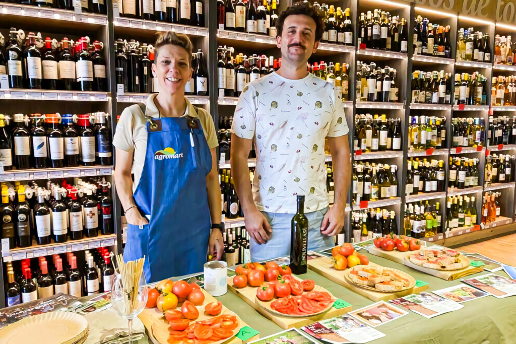 Teresa Garcies d' Agromart Manacor i Manel Pomar de l'Associació de Varietats Locals de Mallorca