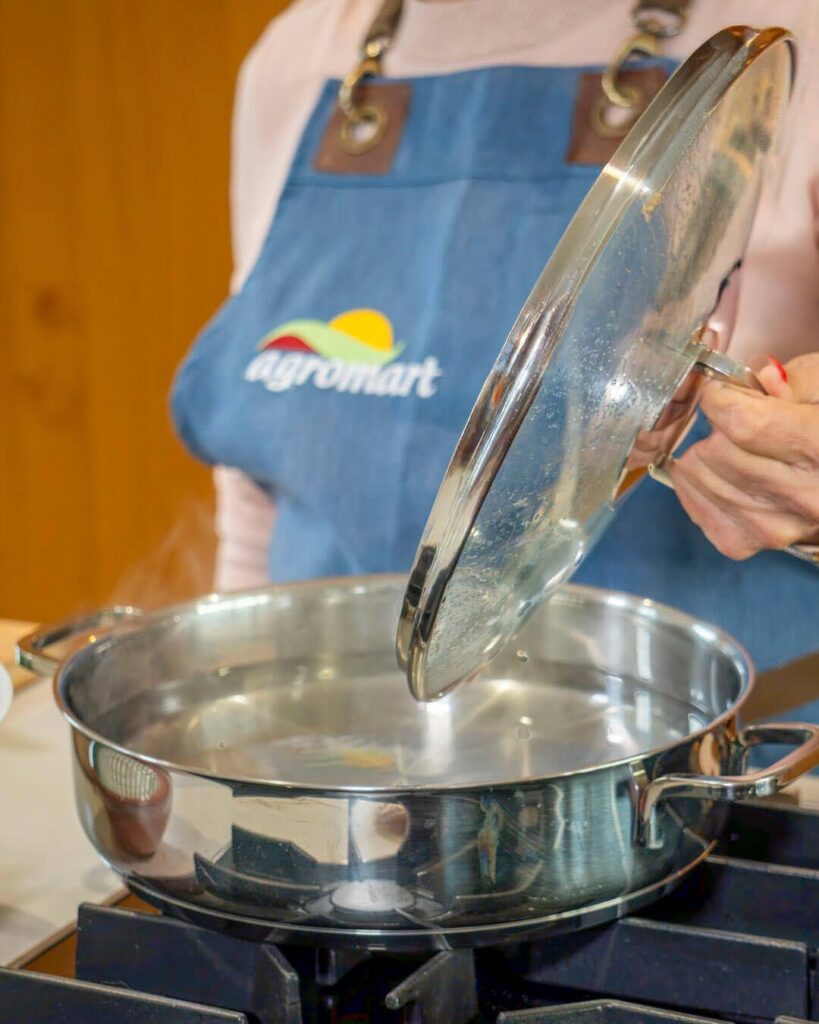 Preparació de les fulles de col recepta llom amb col