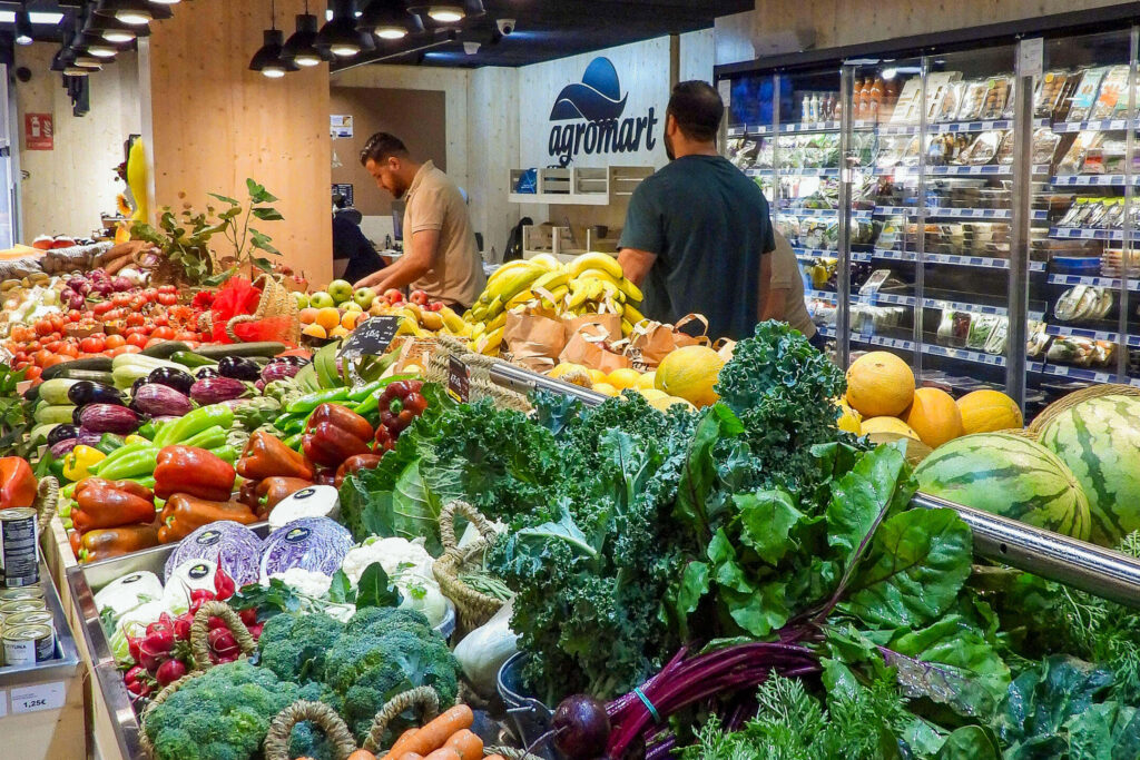 Frutas y verduras de alta calidad y de producción propia Agromart Valencia Avenida de Francia 47