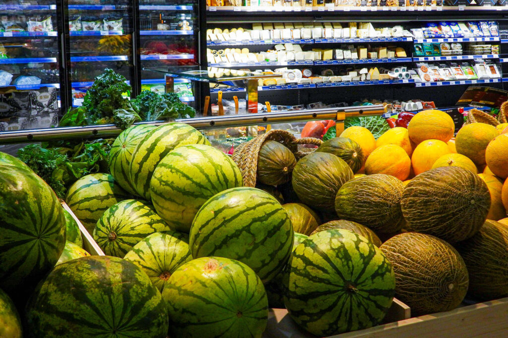 Fruta de alta calidad y de producción propia Agromart Valencia Avenida de Francia 47