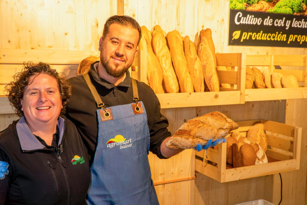 Agromart Balear en Denia Alicante Juan Chabas-11 sección de horno y pasteleria en Dénia