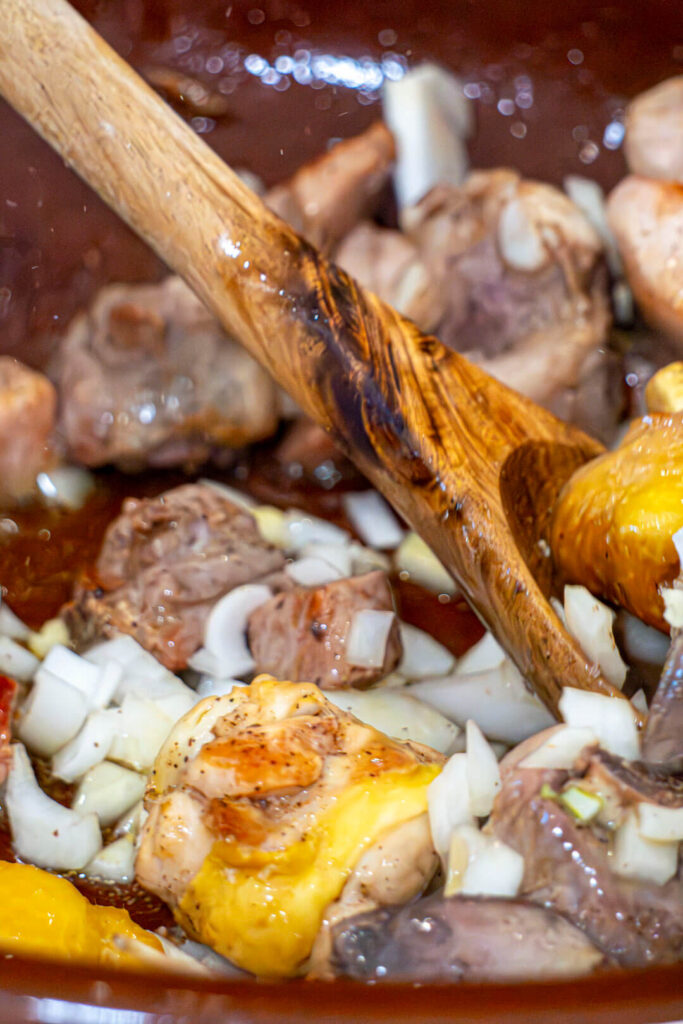 tots els ingredients necessaris per fer arròs brut - plat típic mediterrani cuina mallorquina recepta agromart