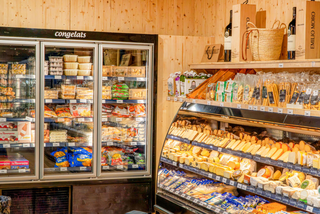 Agromart congelados y quesos en Santa Maria del camí