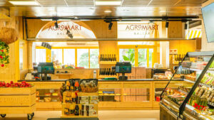 Agromart Balear botiga fruita verdura menjar gourmet vins i formatge al Port de Pollença