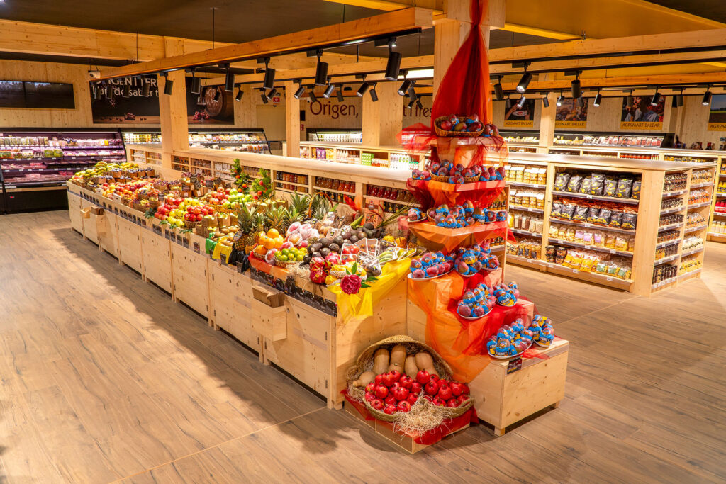 Fruita i verdura local a Inca agromart balear av reis católics 280 a prop de hospital comarcal Inca (tienda de frutas y verduras